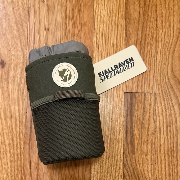 Fjällräven Specialized Muted Green Snack Bag Pouch NWT - Picture 1 of 3